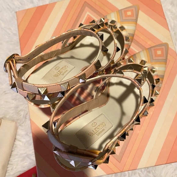 ❌ SOLD ❌ Valentino Garavani Rockstud MultiColor Ankle Strap - Picture 4 of 12